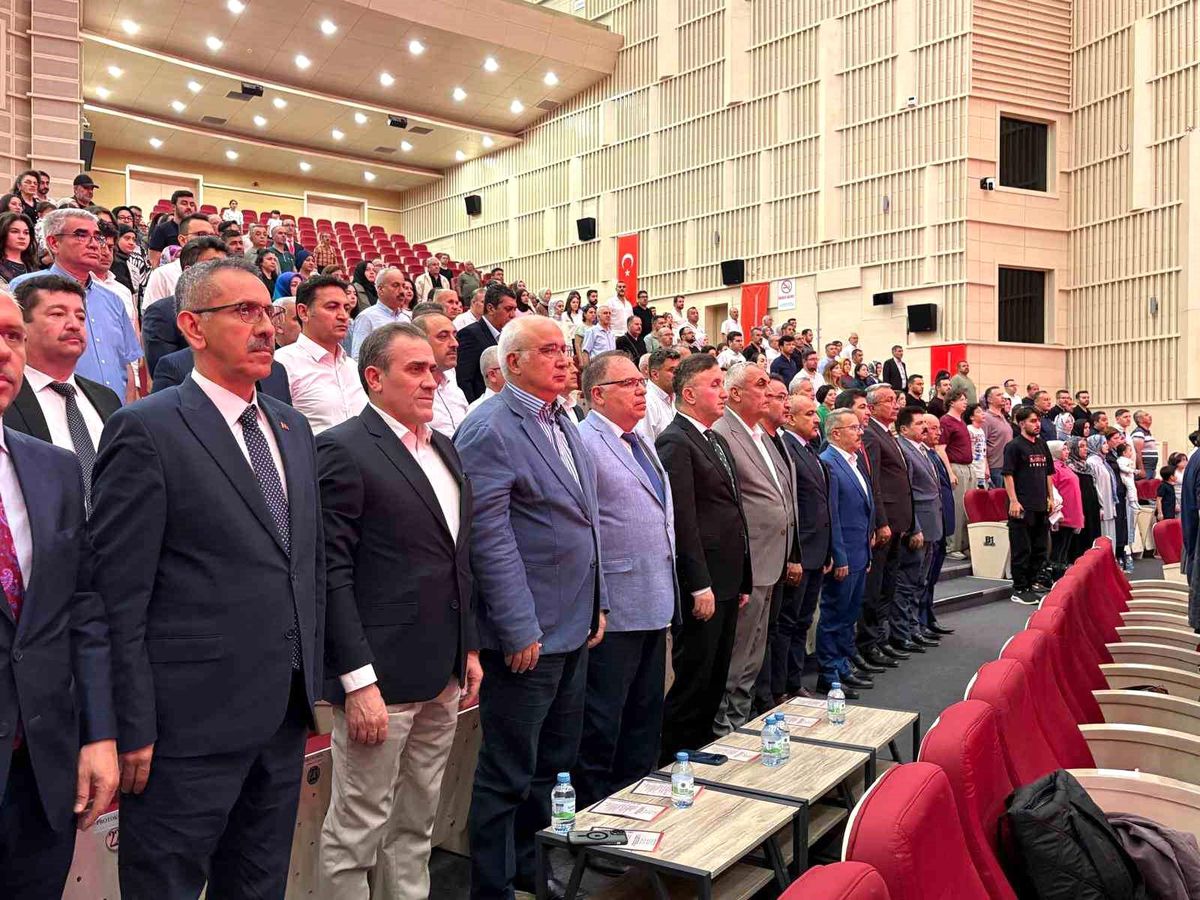 Kayseri Eğitimde Yılın Enleri Ödülleri Sahiplerini Buldu