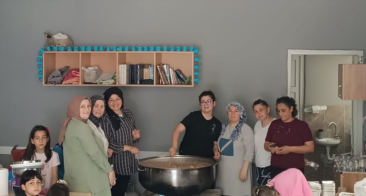 Giresun\'da Aşure İkramı ve Altyapı Projesi
