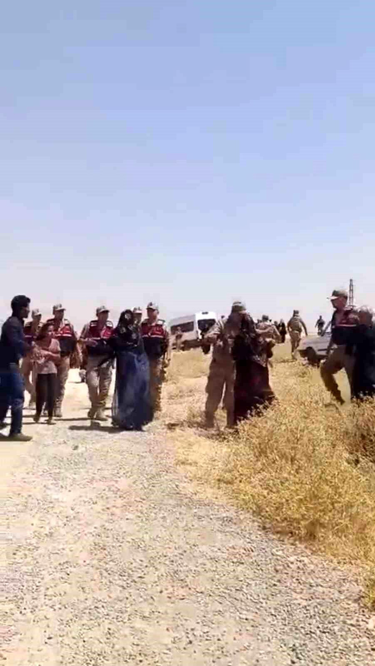 Şanlıurfa\'da muhtarlık kavgası tarla yüzünden yeniden alevlendi