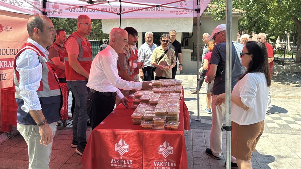 Kırklareli\'nde Aşure İkramı