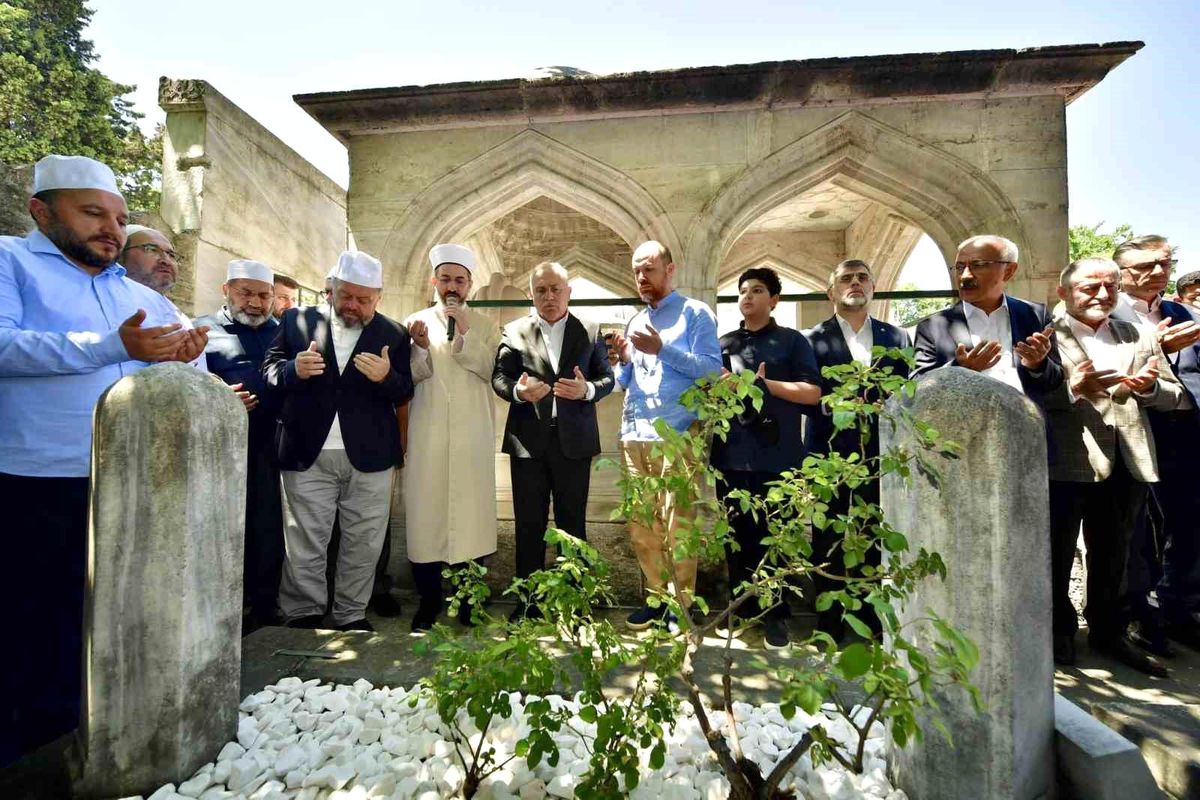 Mimar Sinan\'ın Vasiyeti: Süleymaniye\'de Aşure Günü