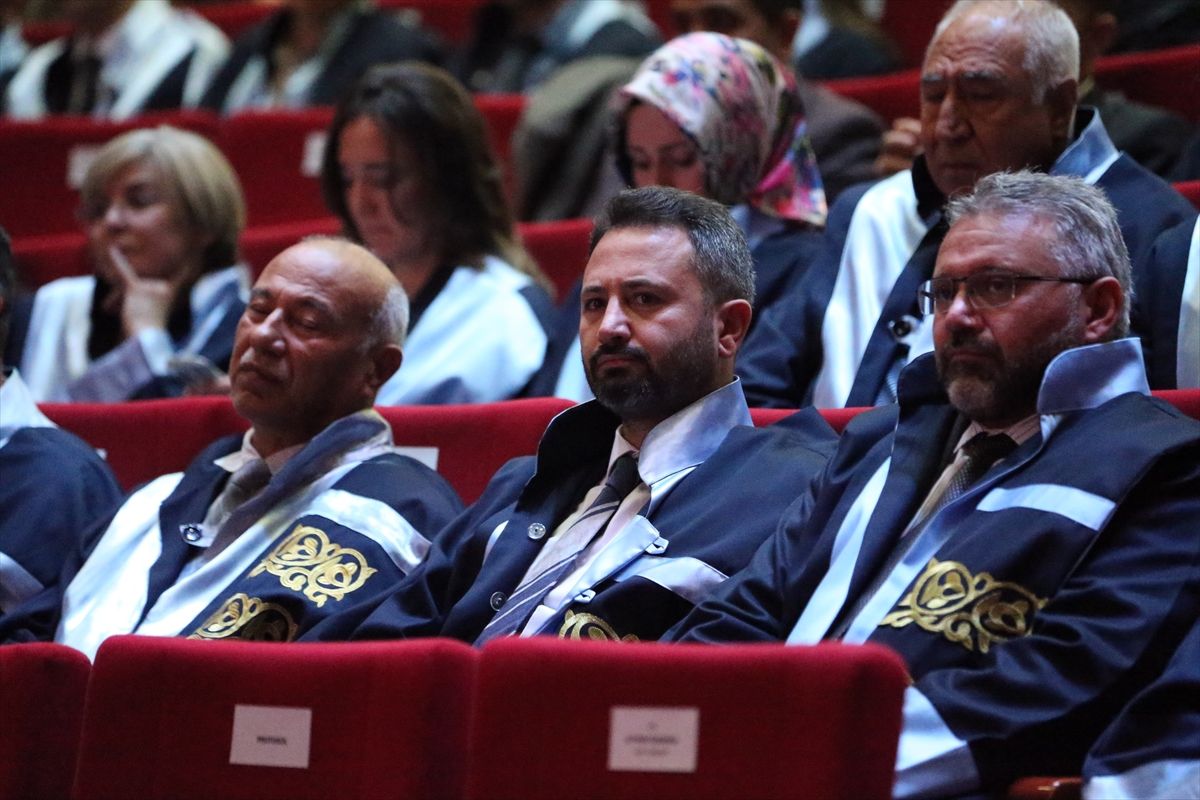Niğde Ömer Halisdemir Üniversitesi Mezuniyet Töreni