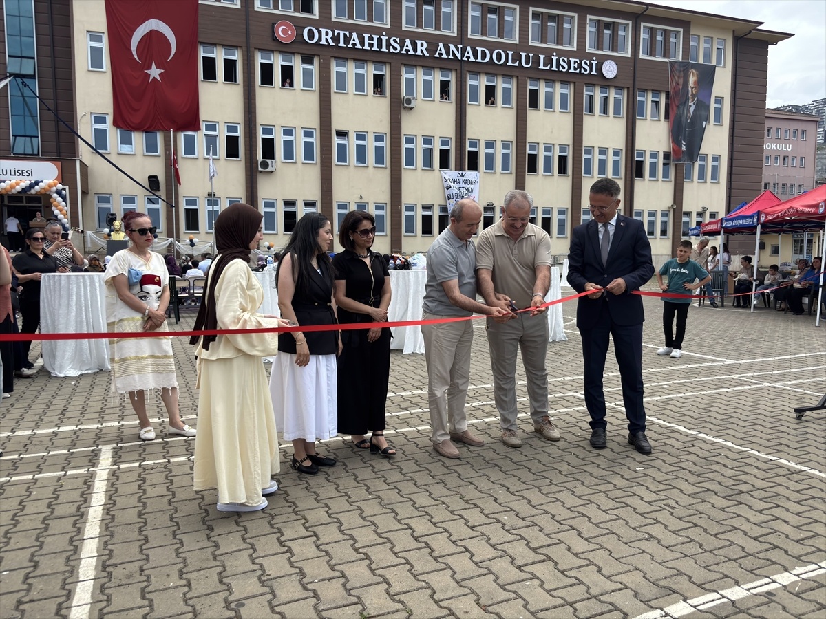 Trabzon\'da Mezuniyet Töreni Coşkuyla Gerçekleşti