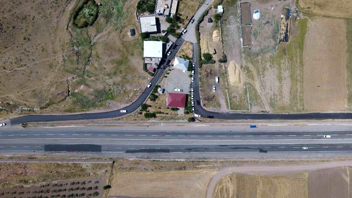 Siirt kırsalında asfalt seferberliği: 3,4 kilometrelik yol tamamlandı
