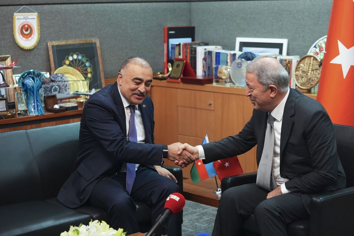 Hulusi Akar\'dan Azerbaycan\'a: Kimse yan bakmayacak