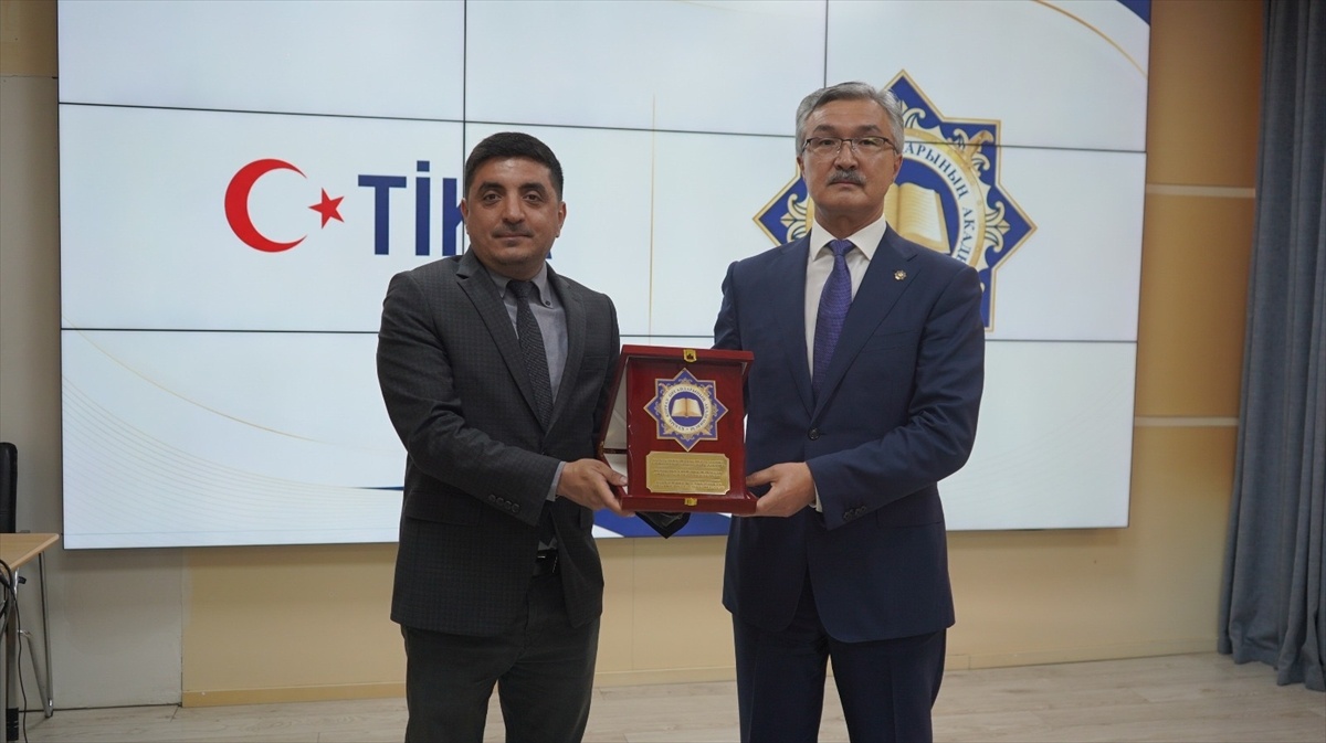 Kazakistan\'da İnsan Kaynakları Eğitimi Tamamlandı