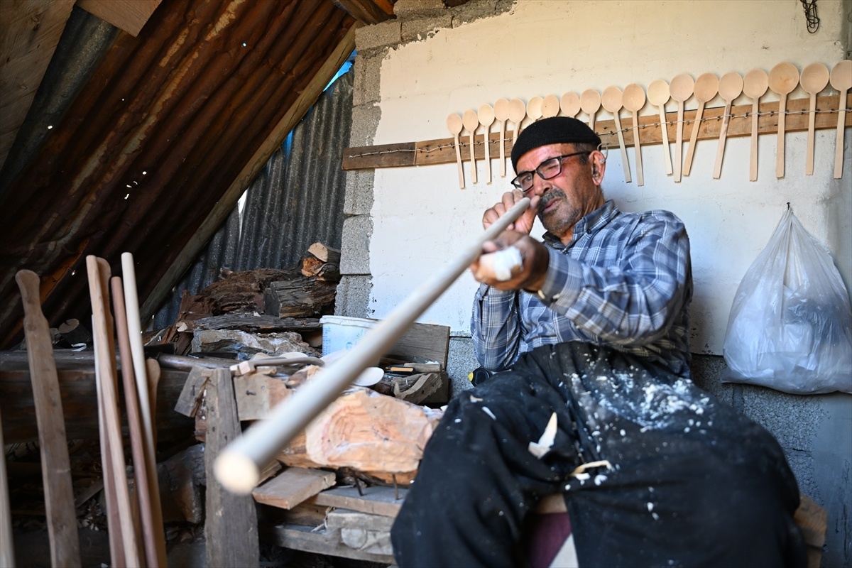 68 Yıldır Kaşık Yapıyor