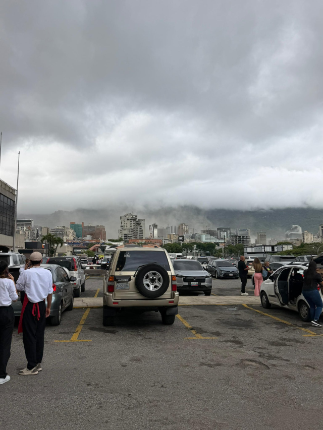 Venezuela'da 39 saniye arayla iki büyük deprem! Binalar çöktü, uçuşlar durduruldu