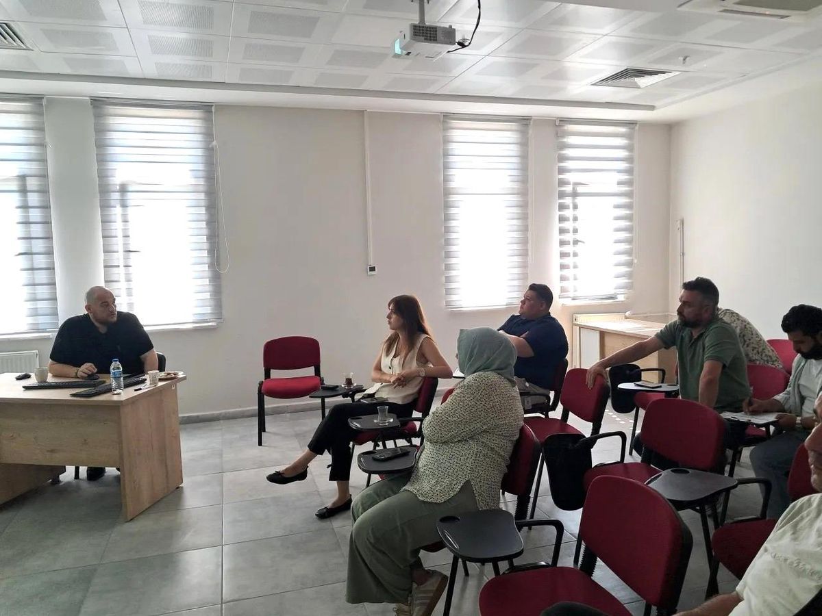 Sinop\'ta Acil Servis Verimliliği İçin HBYS Eğitimi