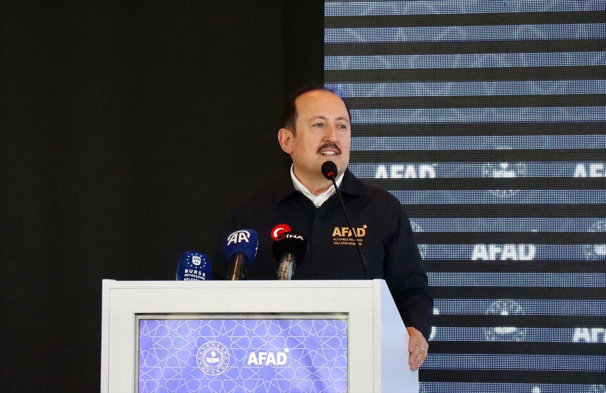 AFAD\'dan 12 Ekip ve 538 Gönüllüye Akreditasyon