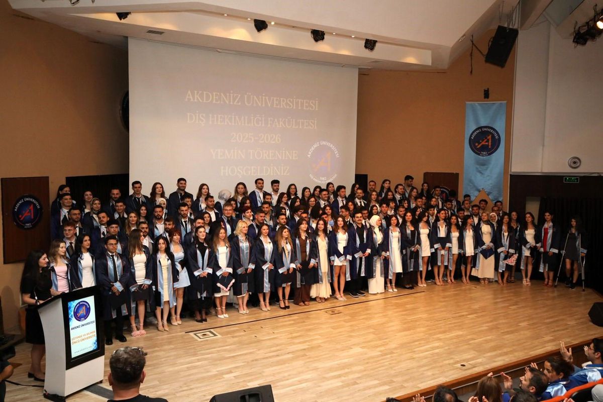 Akdeniz Üniversitesi Diş Hekimliği Mezuniyet Töreni