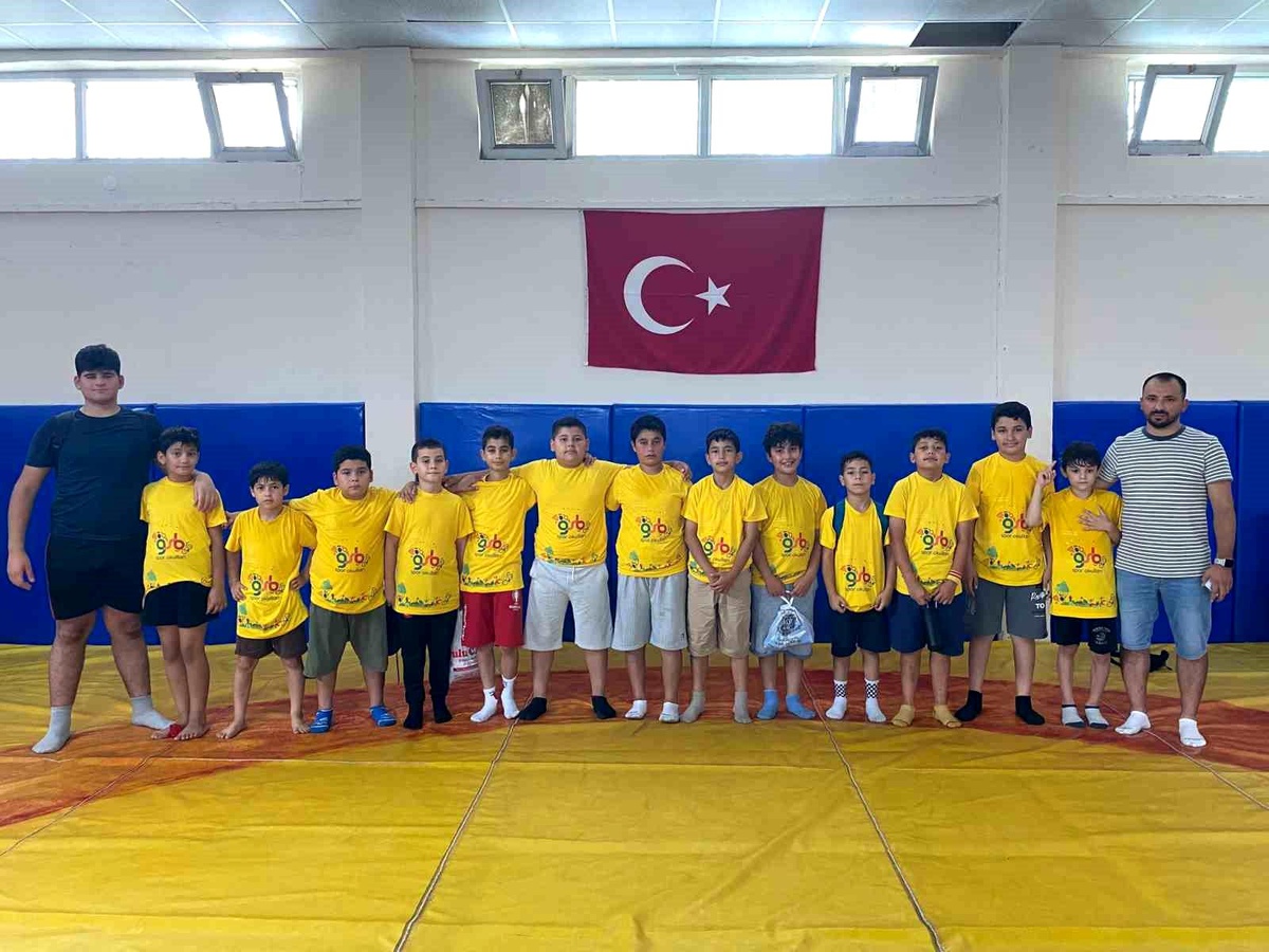 Anamur Güreş Takımı Tarih Yazdı
