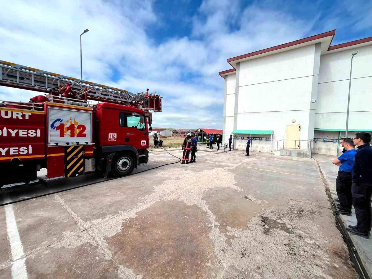 Bayburt\'ta Yangın Tatbikatı Gerçekleştirildi