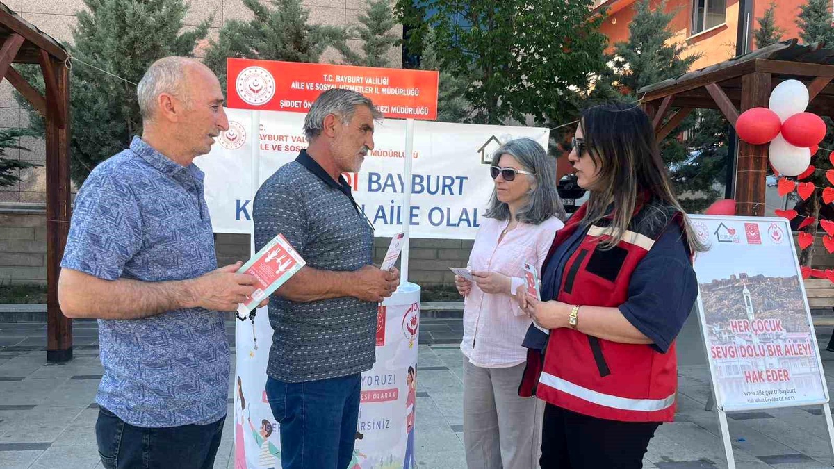Bayburt\'ta Koruyucu Aile Hizmeti Tanıtımı