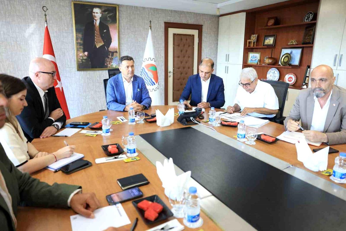 Mersin Limanı\'nda Çözüm Toplantısı