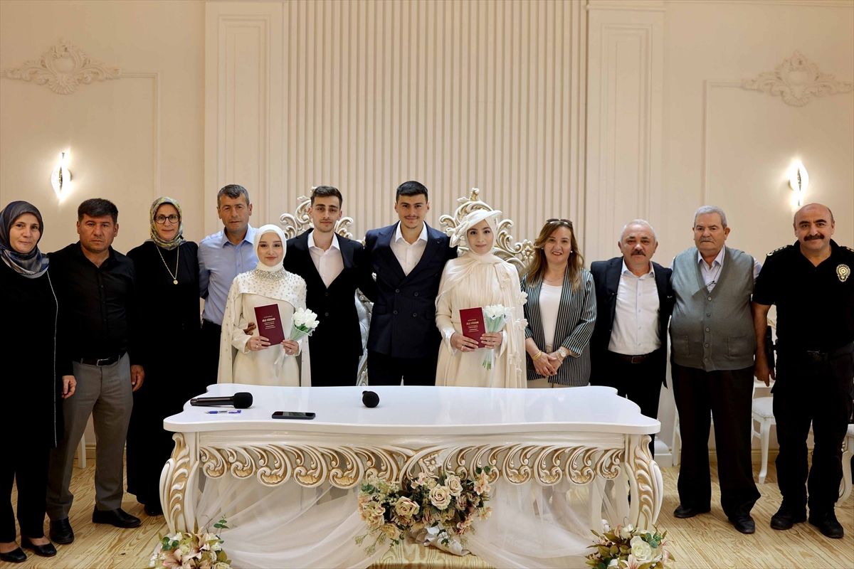 Kuzenler Aynı Günde Evlendi, Birbirlerine Şahit Oldu