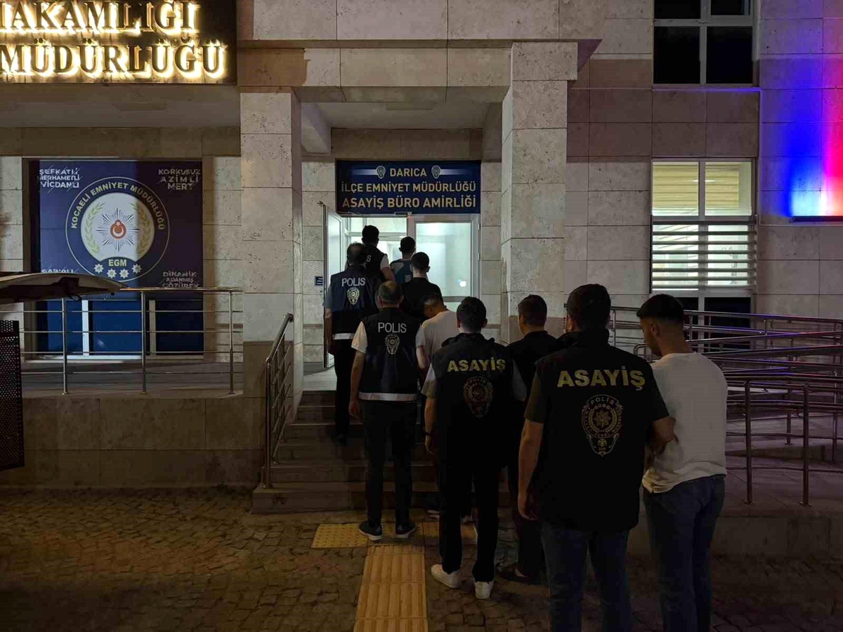 Darıca\'da Silahlı Yağma: 5 Şüpheli Tutuklandı