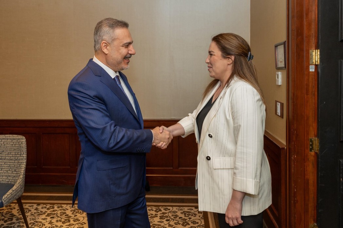 Hakan Fidan, Şima Açan\'ı Toronto\'da kabul etti
