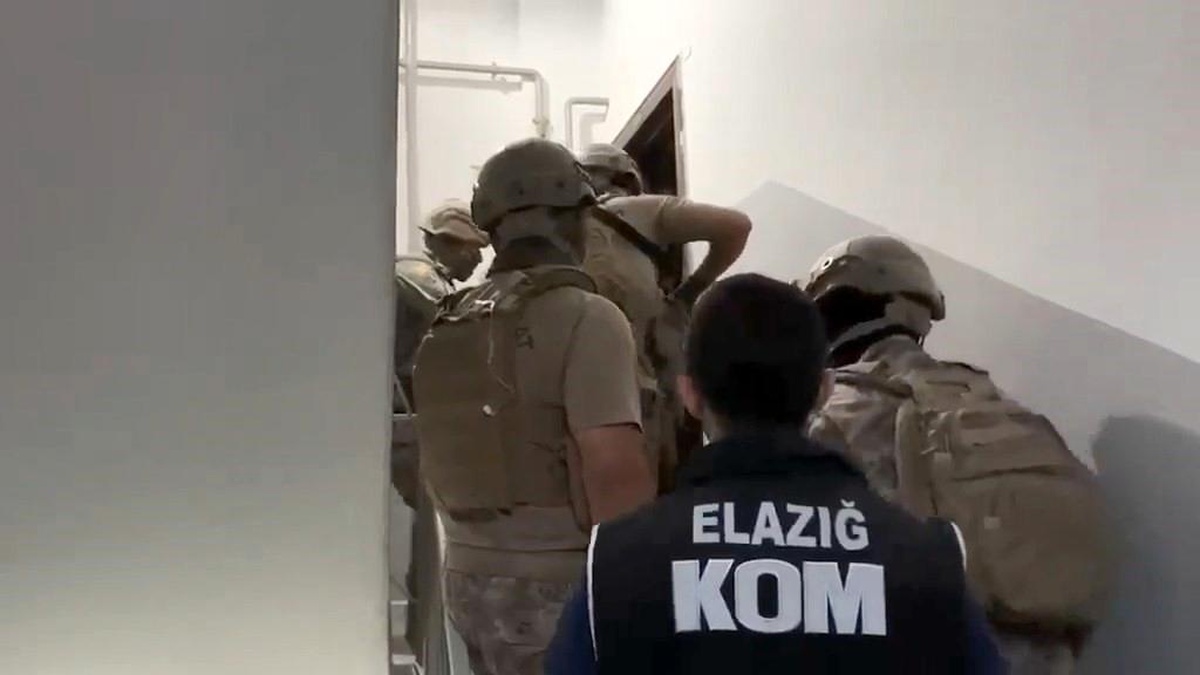 Elazığ\'da Suç Çetesi Operasyonu: 29 Gözaltı