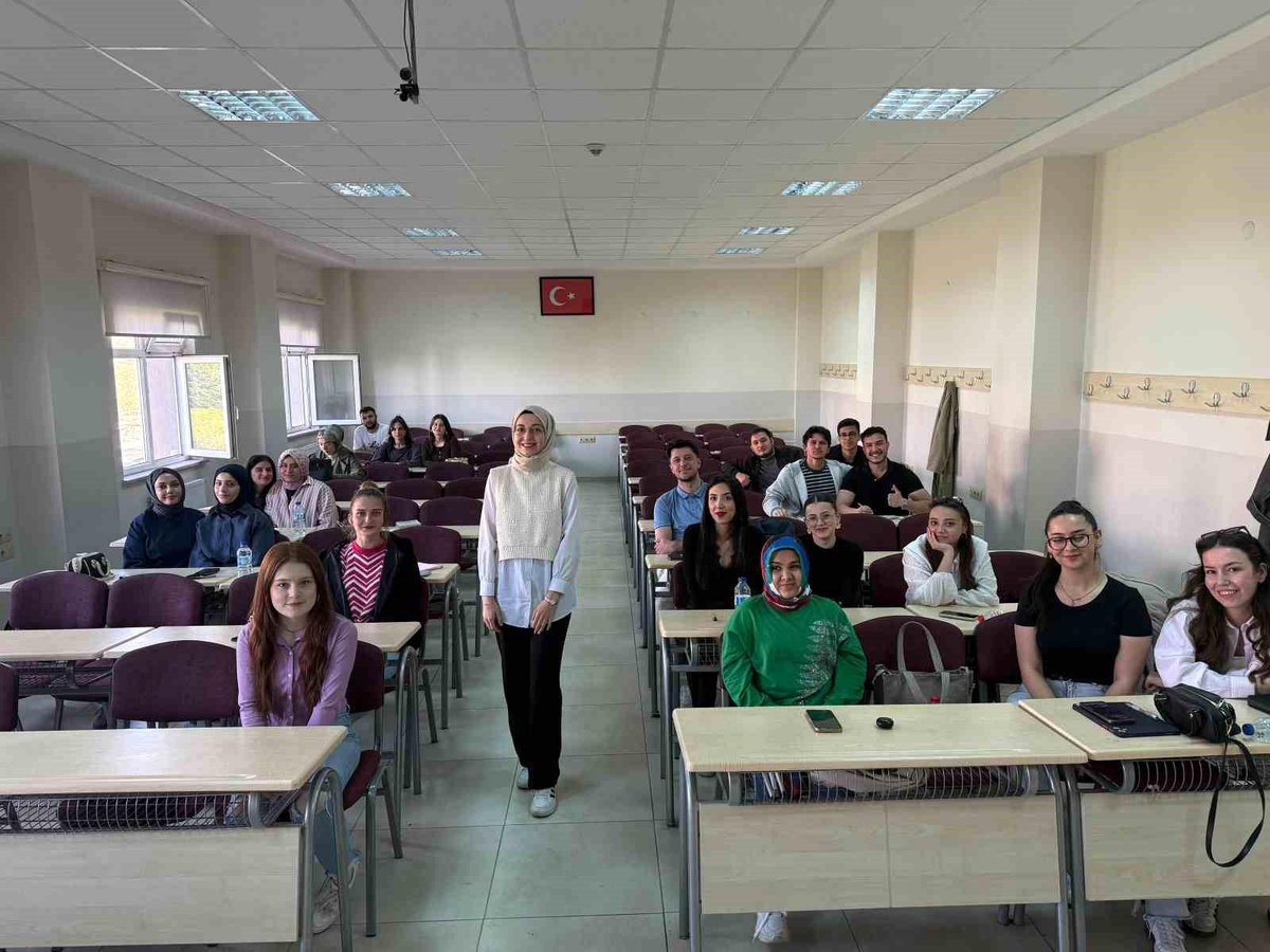 Erciyes Üniversitesi\'nde Yapay Zeka Eğitimi