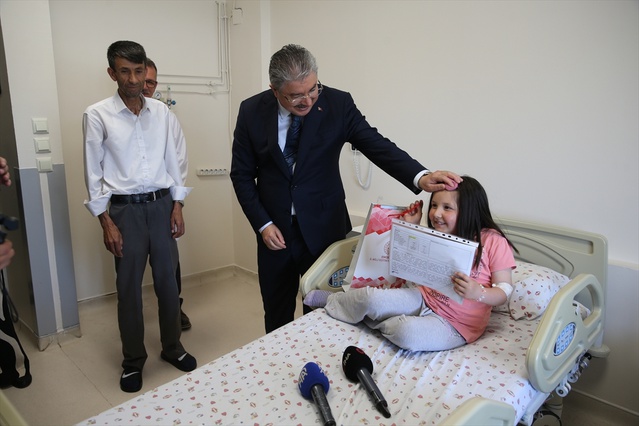 Vali Yılmaz’dan Hastada Eğitim Desteği