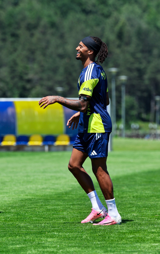 Fenerbahçe idmanında Guendouzi kavgası! Herkes onu kendi takımında istedi