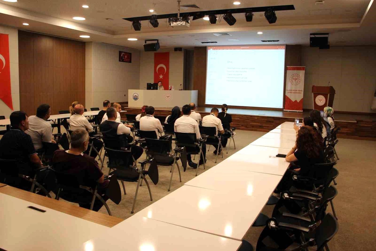 Hastane Temizliği Eğitimi Elazığ\'da