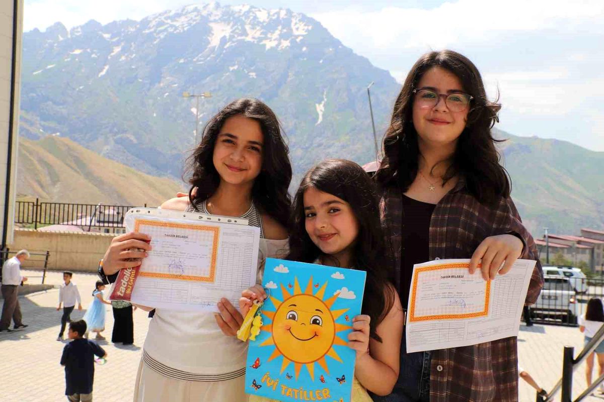 Hakkari\'de karne heyecanı: Özkan kardeşler takdir aldı