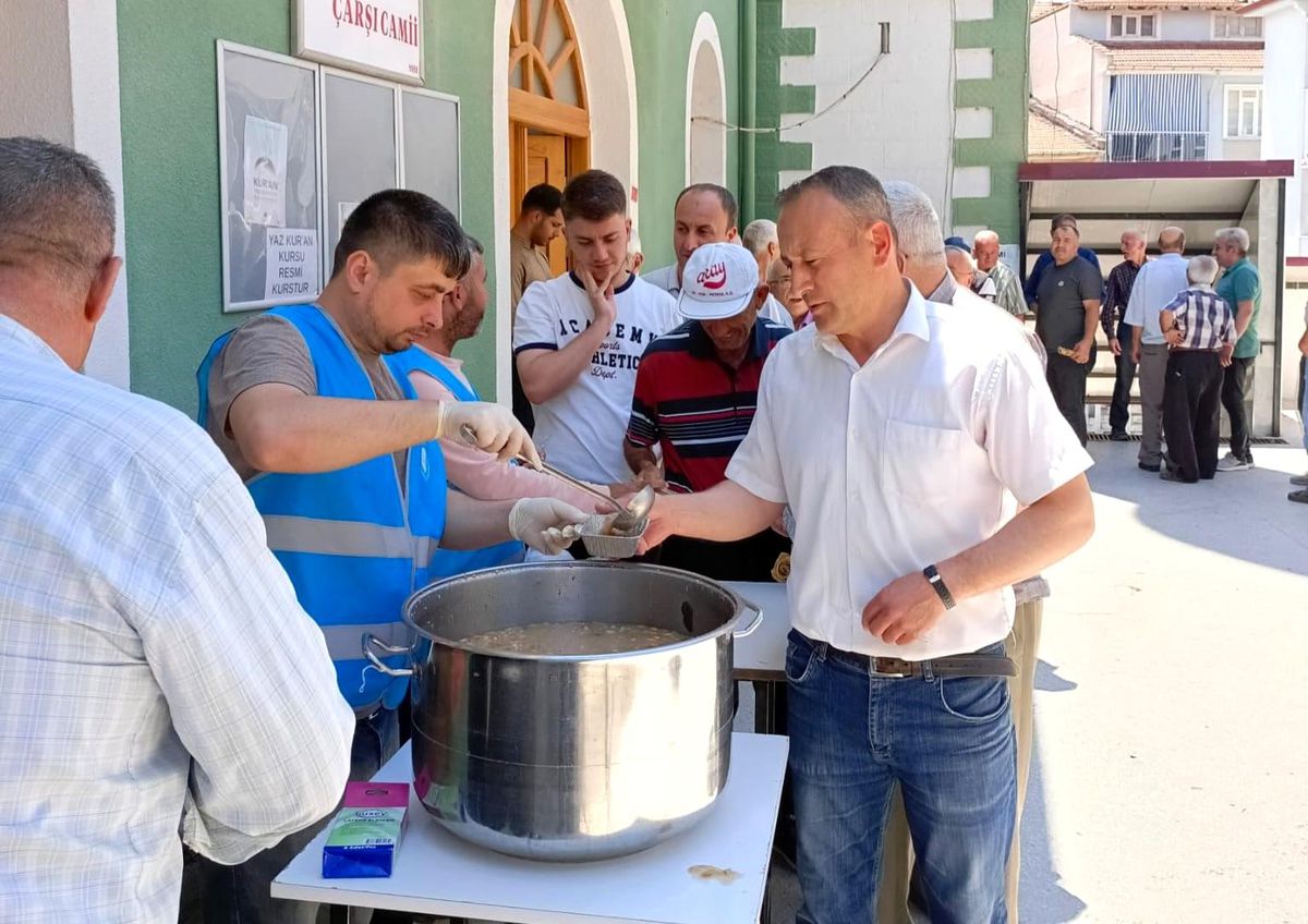 Hisarcık\'ta Aşure İkramı
