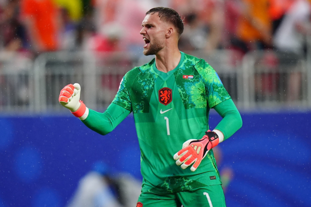 Hollanda 3 golle son 32'ye kaldı! İşte eşleştiği takım