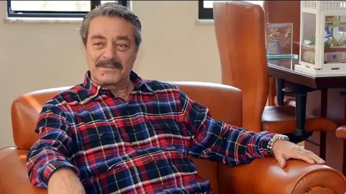 Kadir İnanır Hayatını Kaybetti