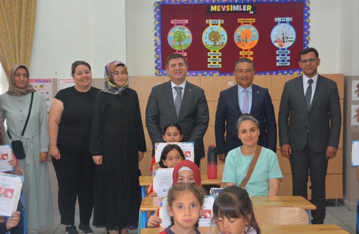 6 ilde öğrenciler karne sevinci yaşadı