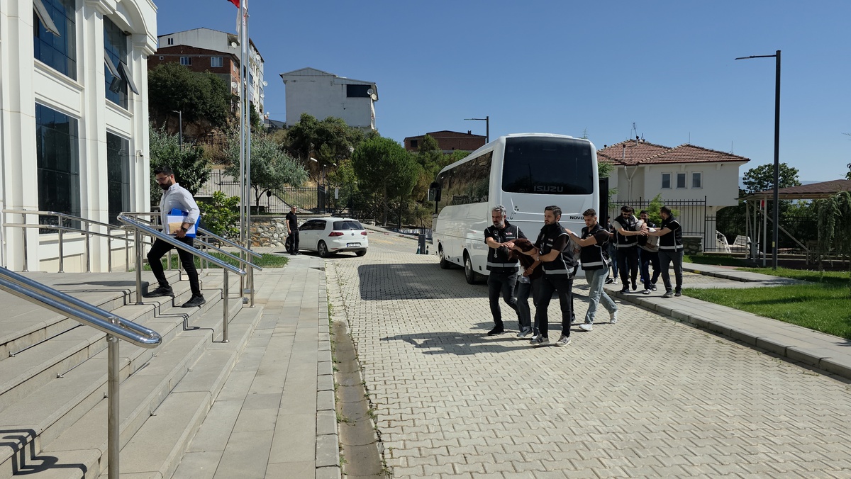 Silahlı Saldırıya 9 Gözaltı