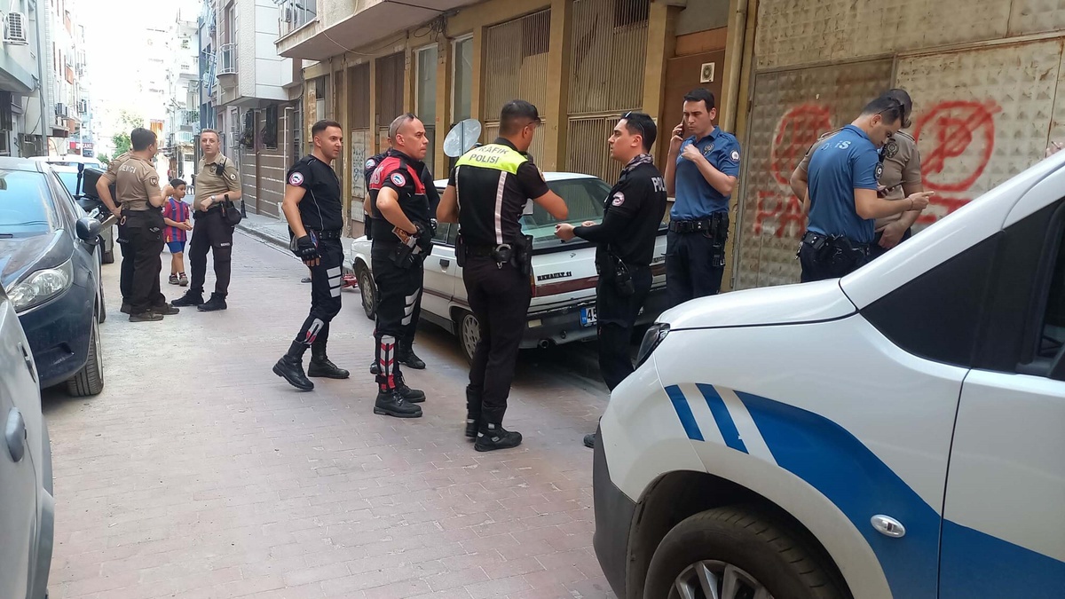 Ruhsatsız Silahlı Sürücü Yakalandı