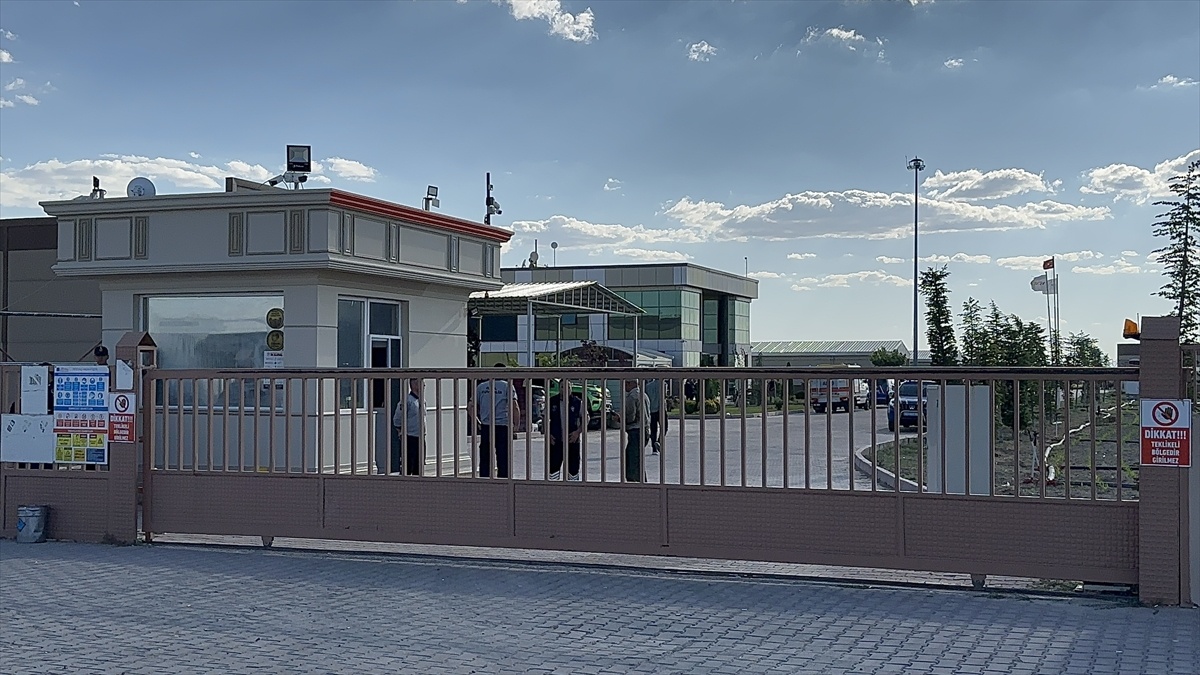 Niğde\'de Havai Fişek Fabrikasında Patlama: 1 Ölü, 1 Yaralı
