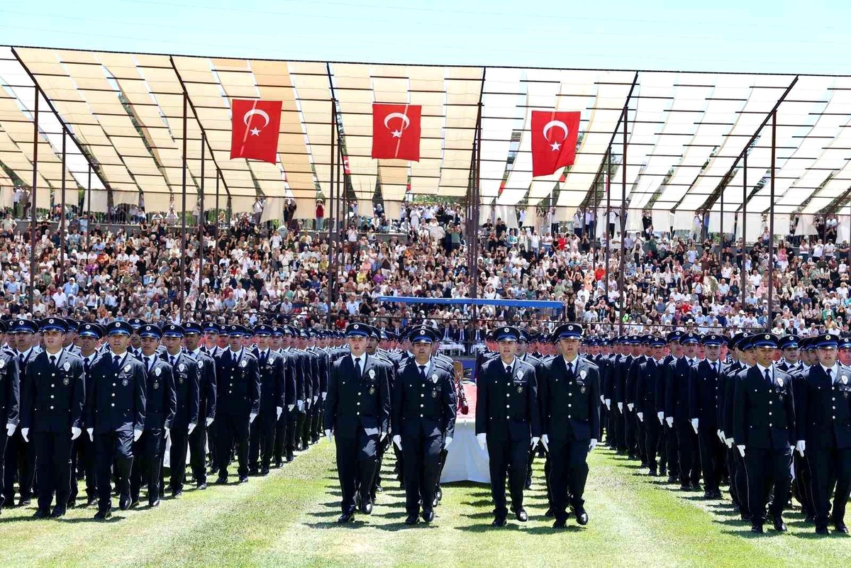 Niğde\'de 721 Polis Adayı Mezun Oldu