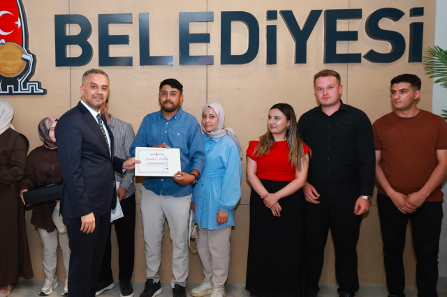 Onikişubat Belediyesi'nin Evlilik Okulu ilk mezunlarını verdi