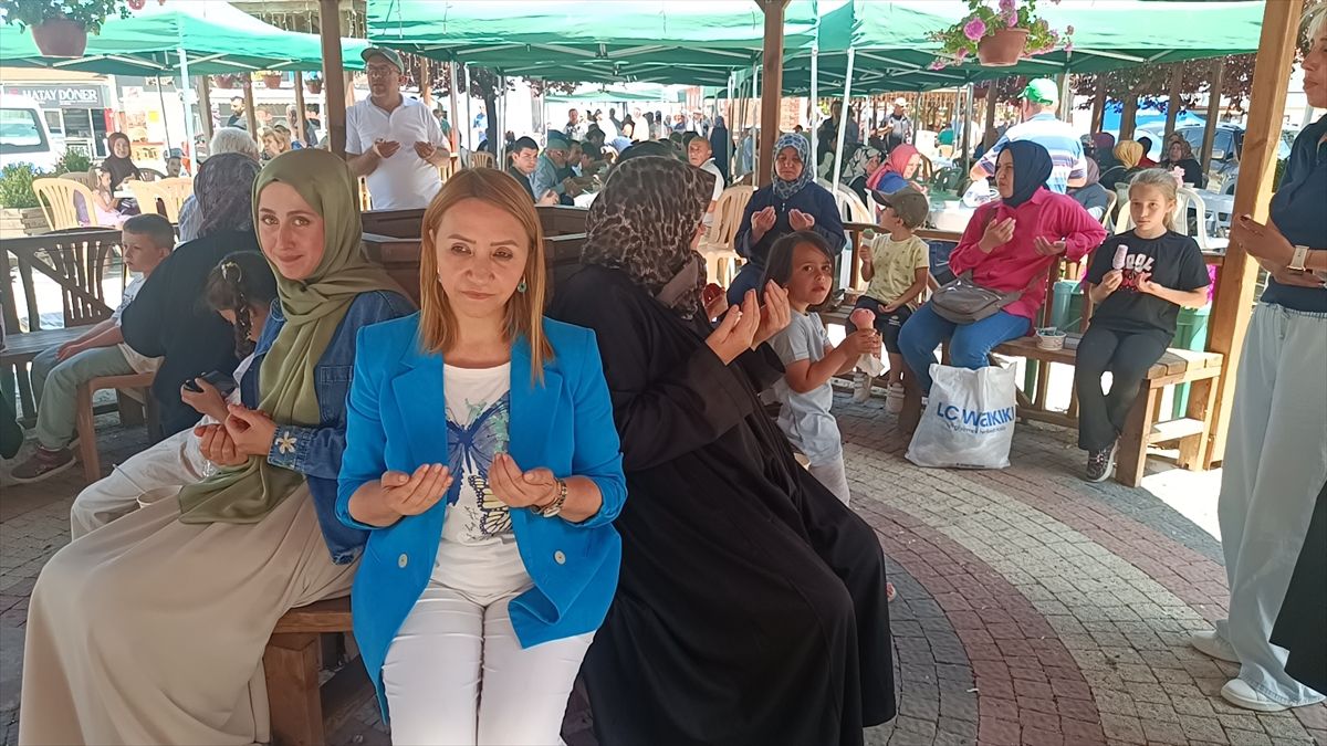 Pazaryeri\'nde 5 Bin Kişilik Aşure İkramı