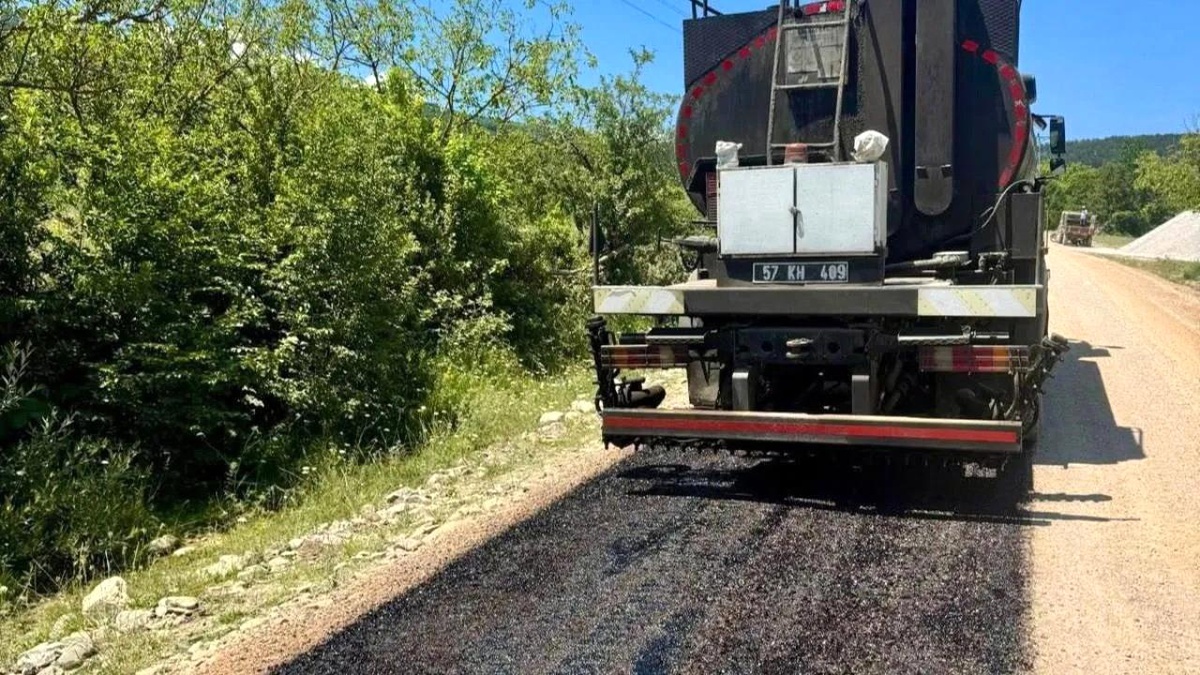 Sinop\'ta KÖYDES asfaltlama çalışmaları başladı