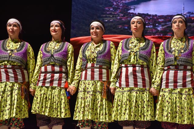 Trabzon’da Öğretmenlerden Sanat Şöleni
