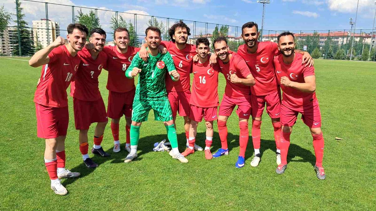 UEFA B&ouml;lge Karmaları Yarı Finale &Ccedil;ıkıyor
