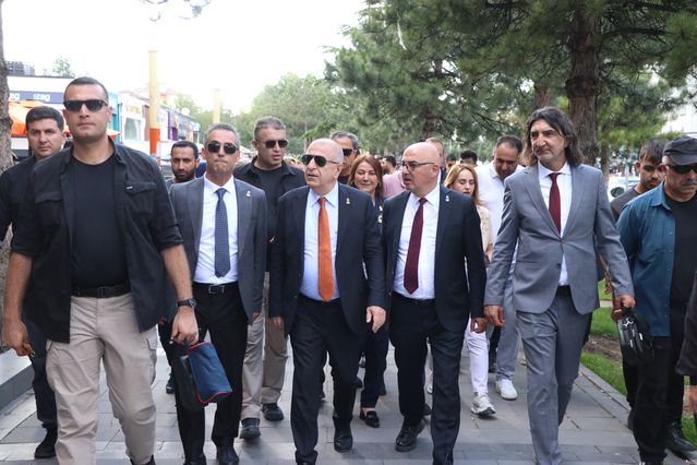 Ümit Özdağ Kayseri’de yoğun temaslarda bulundu