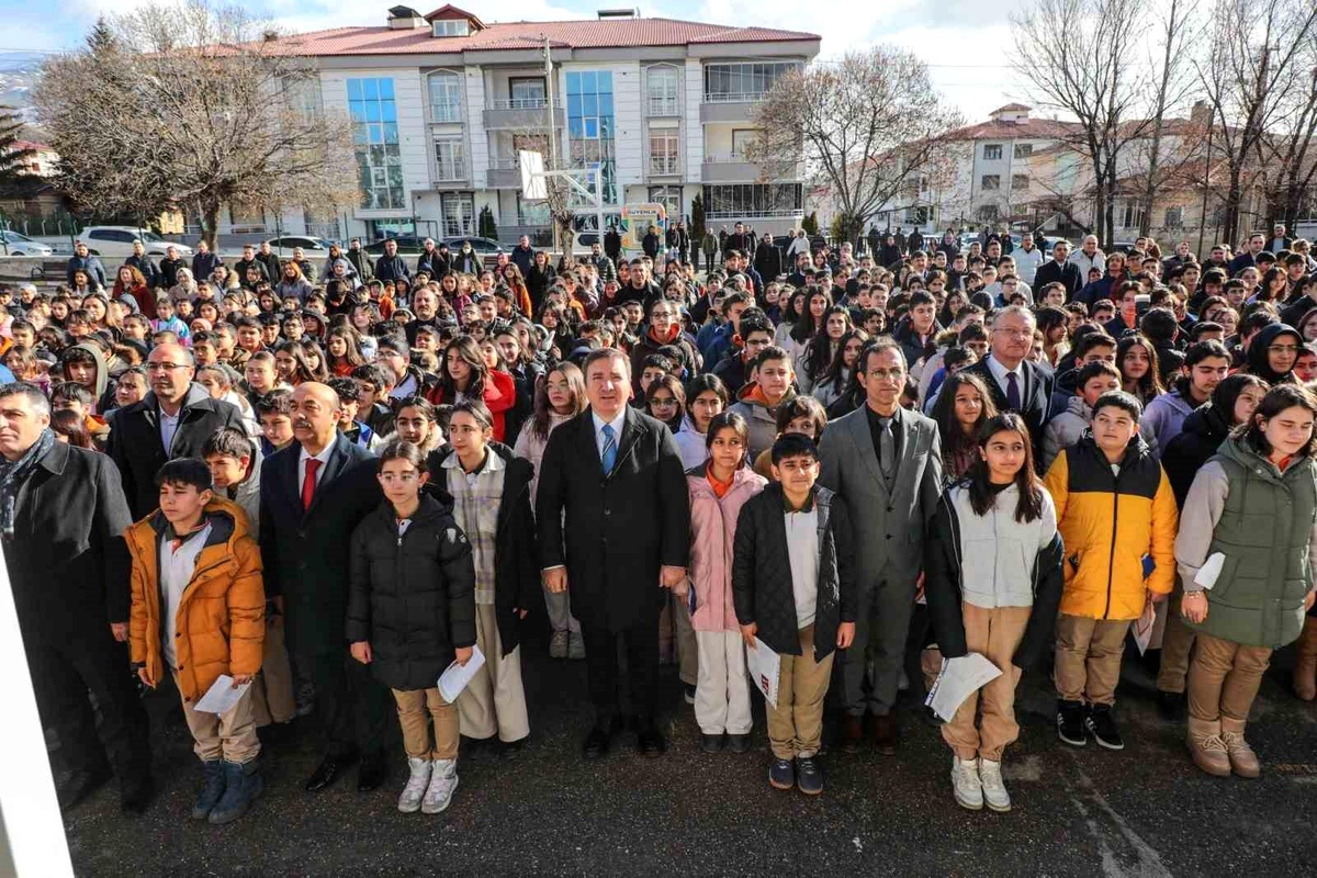 Karne Heyecanı: Vali Aydoğdu\'dan Öğrencilere Mesaj