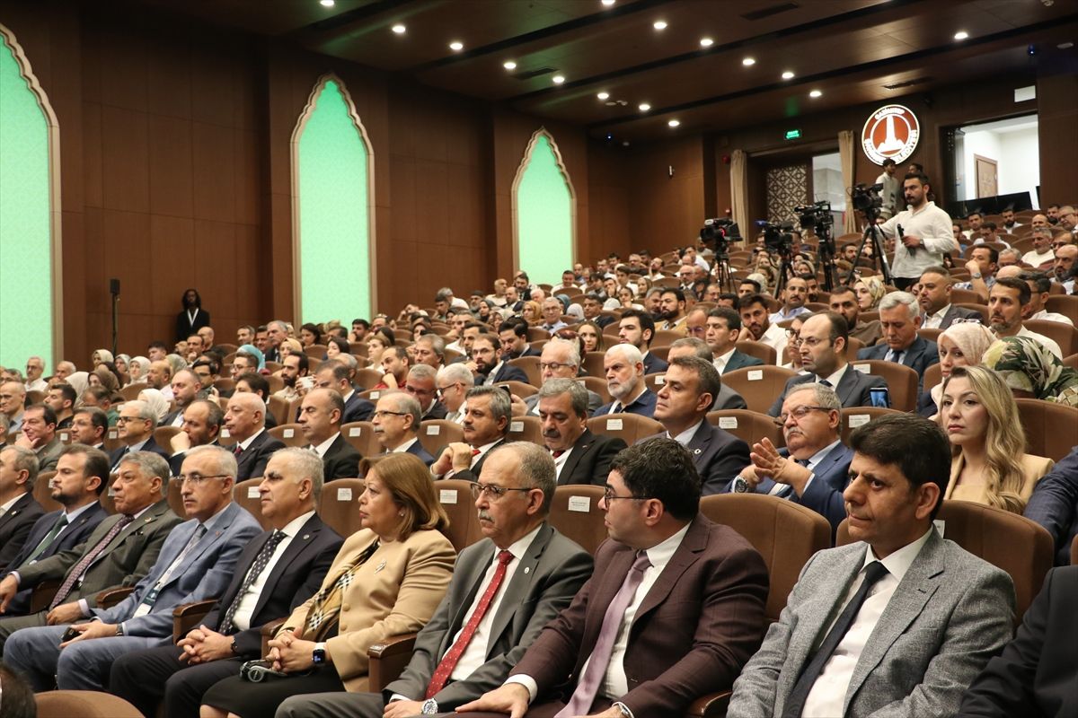 YÖK Başkanı\'ndan Filistinli öğrenciler için ortak burs çağrısı