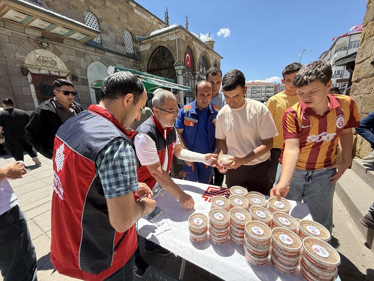 Yozgat\'ta Aşure İkramı