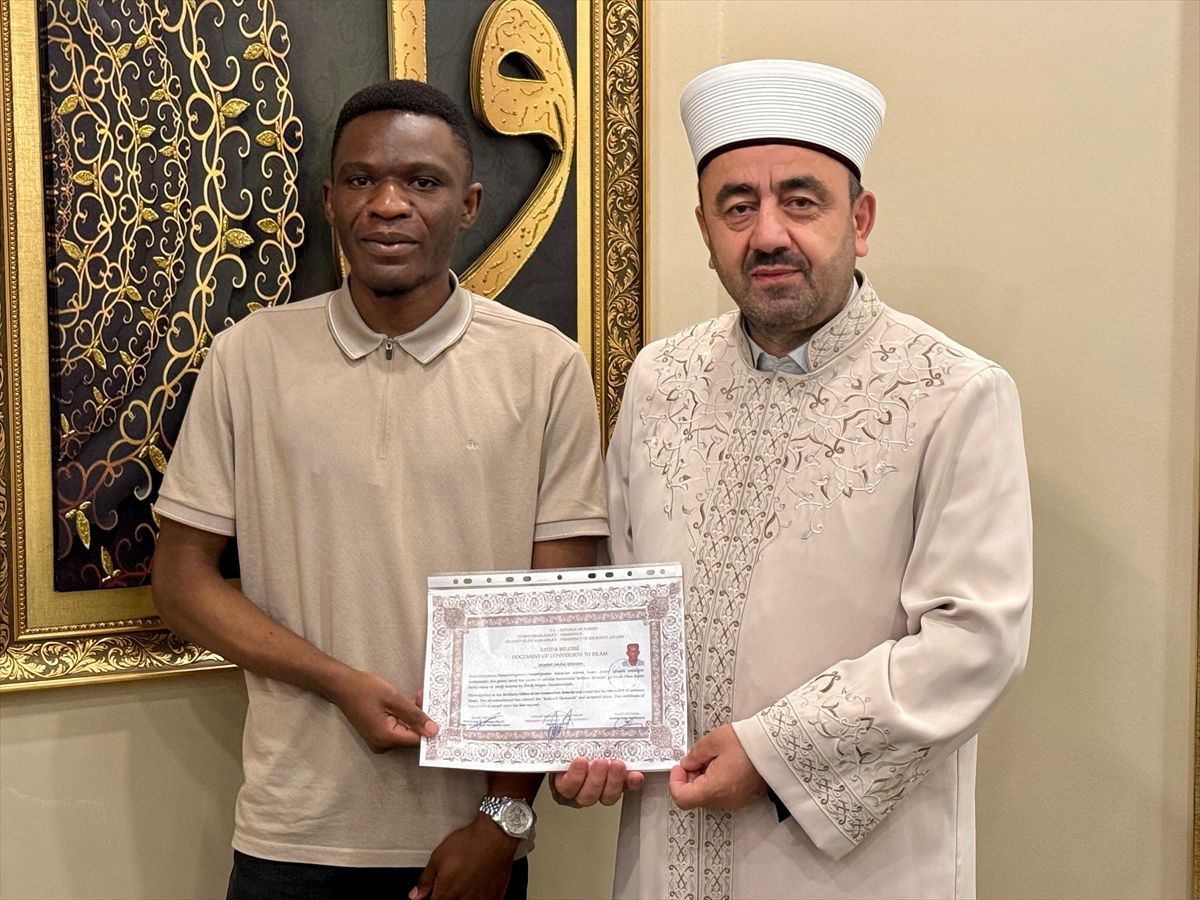 Zambiyalı Dominic İslam\'ı Seçti