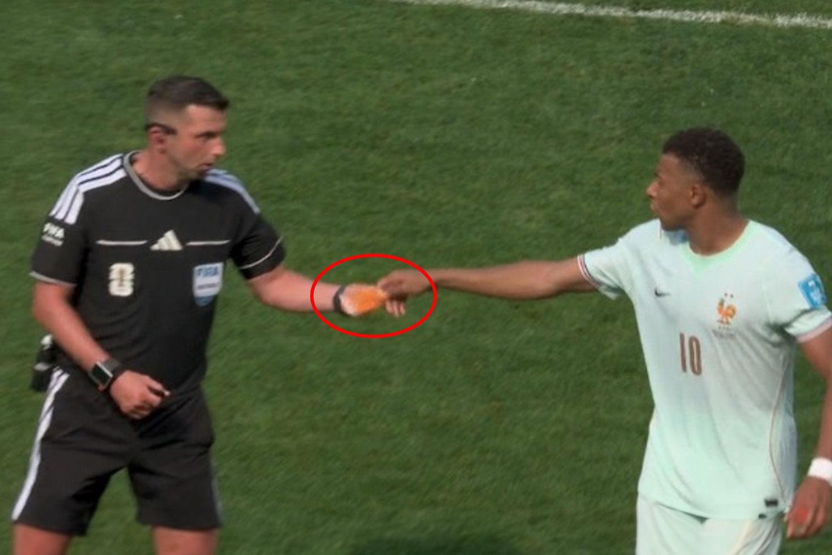 5 gollü maça damga vuran an: Ne yapıyorsun Mbappe?
