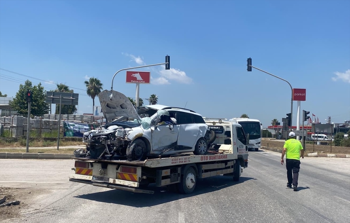 Ceyhan\'da Tır Kazasında 5 Yaralı