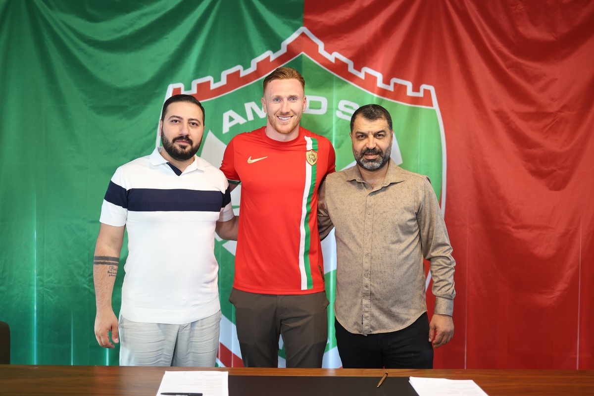 Amed Sportif, David Bates ile Anlaştı