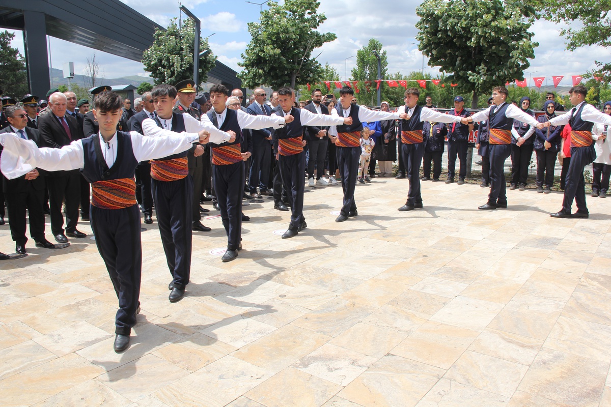 Atatürk\'ün Sivas\'a Gelişi 107. Yılında Kutlandı